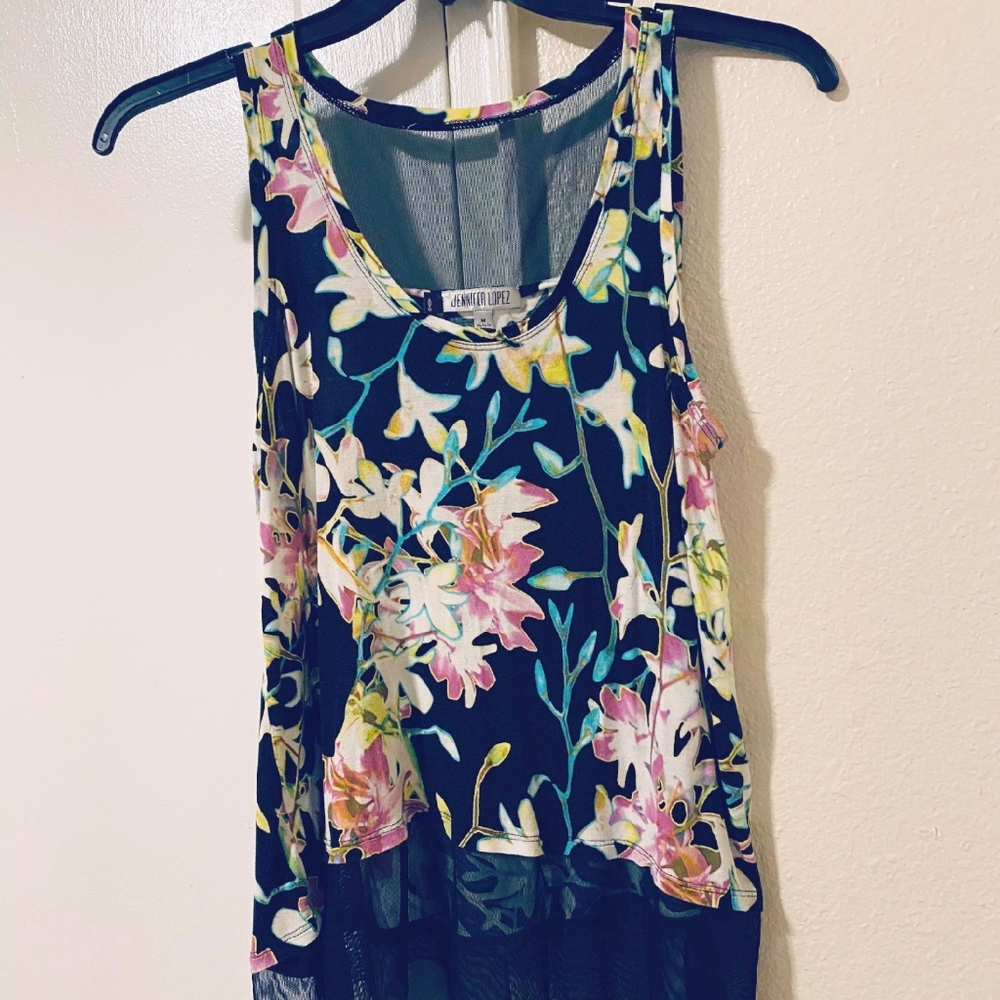 🌸NWOT JLO Floral Blouse🌸